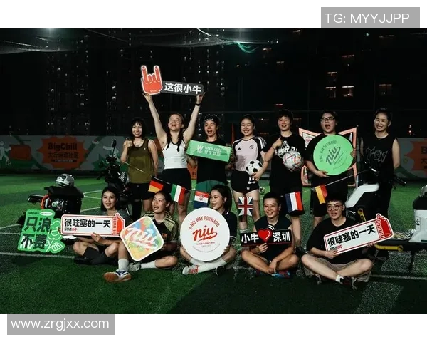 足球明星打底衣时尚搭配解析与精选图片展示，让你领略运动与潮流的完美结合